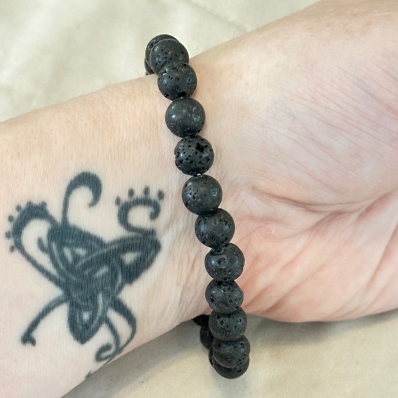 Multicolor 7 stone chakra stretchy bracelet w/black lava stones - Picture 12 of 15